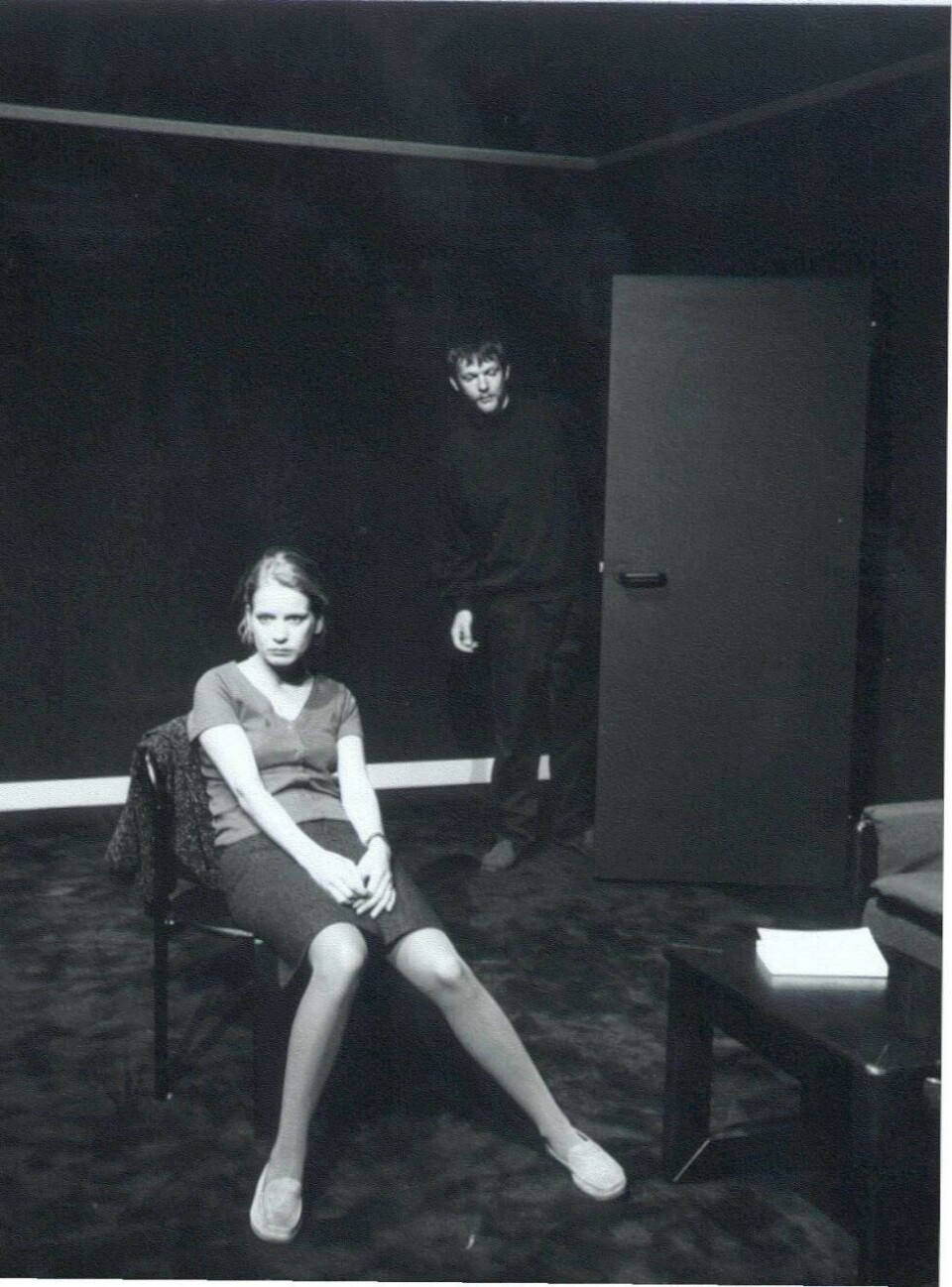 Judith Engel og Sebastian Rudolph i «Die Nacht singt ihre Lieder», regi: falk Richter. Schauspielhaus Zürich 2000. Foto: Leonard Zuber