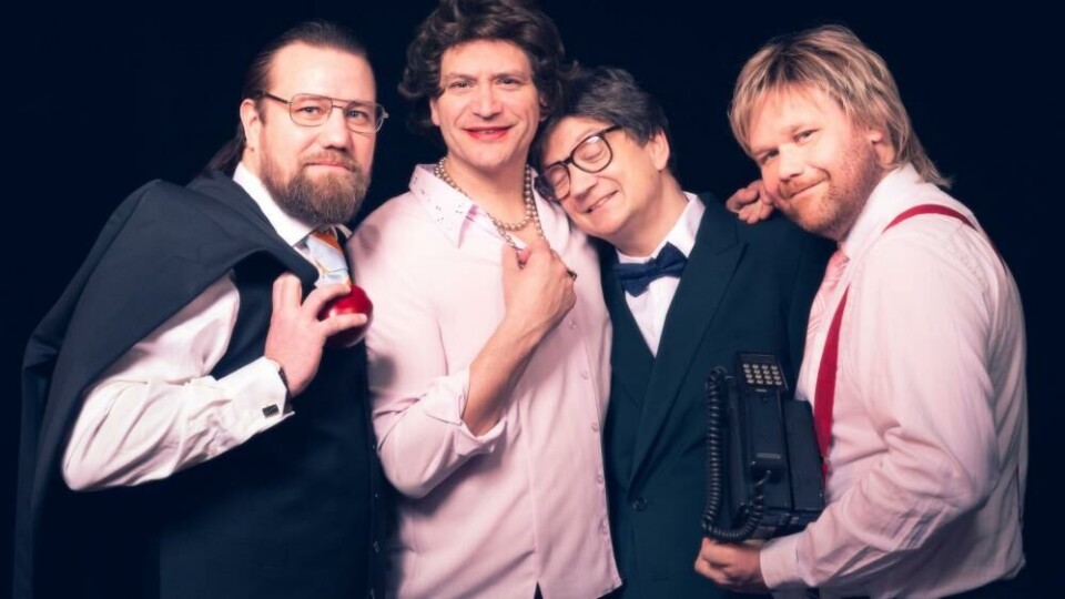 Kim Sørensen, Per Kjerstad, Gard Eidsvold og Cato Skimten Sørengen i 1980-Aker Brygge, regi: Yngve Sundvor. Statsteatret. Foto: Thomas Kvitvik