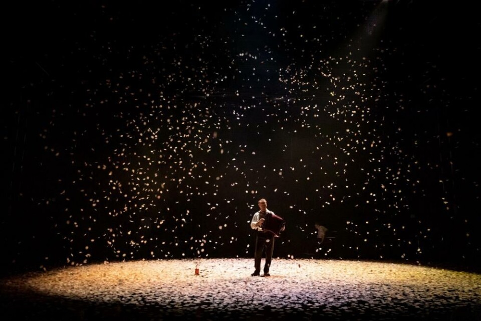 Katrin Brack-inspirert scenografi av Nia Damerell. Foto: Bengt Wanselius