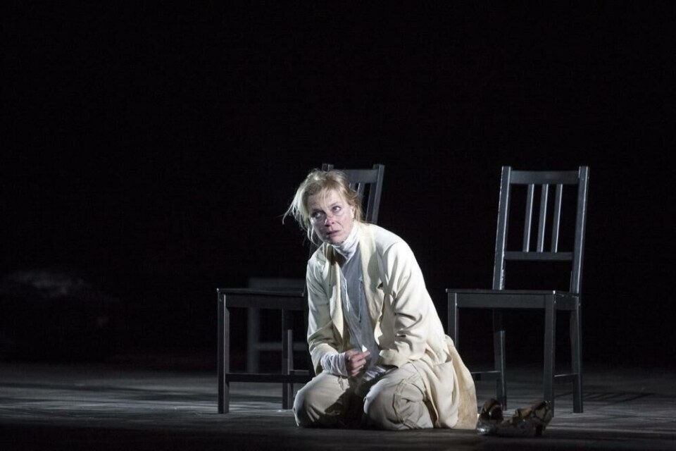 Corinna Kirchhof (Mary Tyrone). Foto: Bernd Uhlig