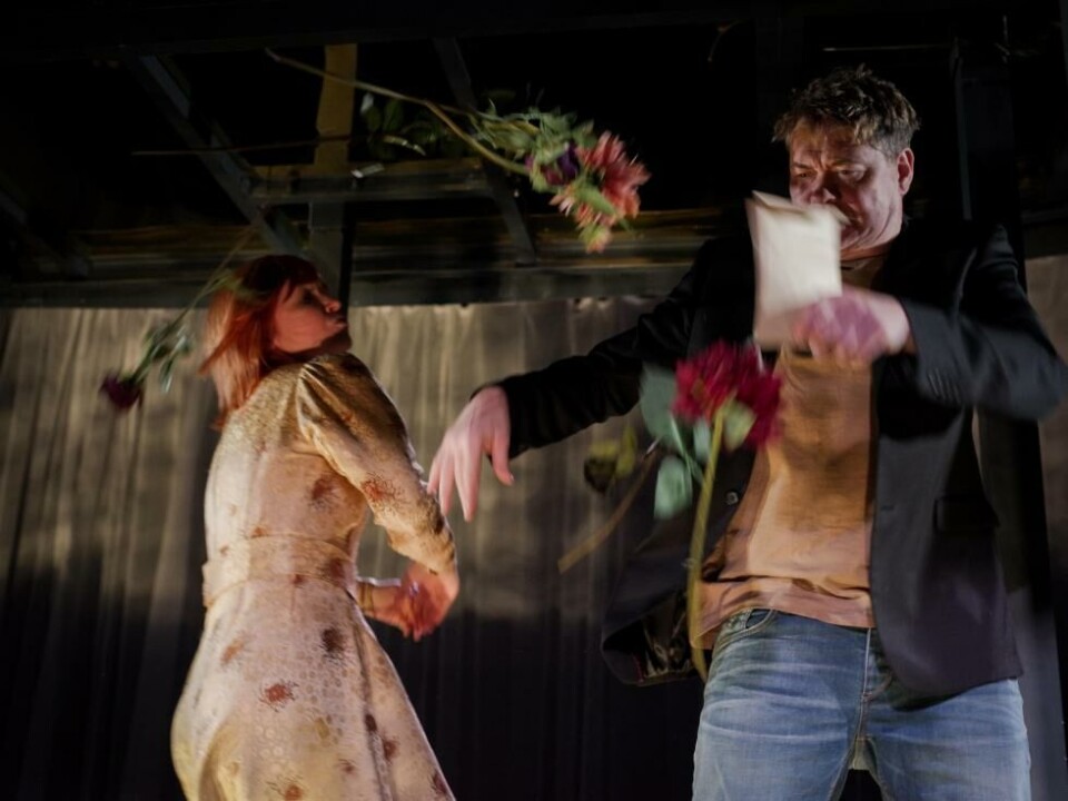 Madeleine Brandtzæg Nilsen (Alice) og Øyvind Brandtzæg (Edgar) i«Dødsdansen», i en samproduksjon mellom Trøndelag Teater og Nordtrøndelag Teater, 2019. Foto: Ole Ekker