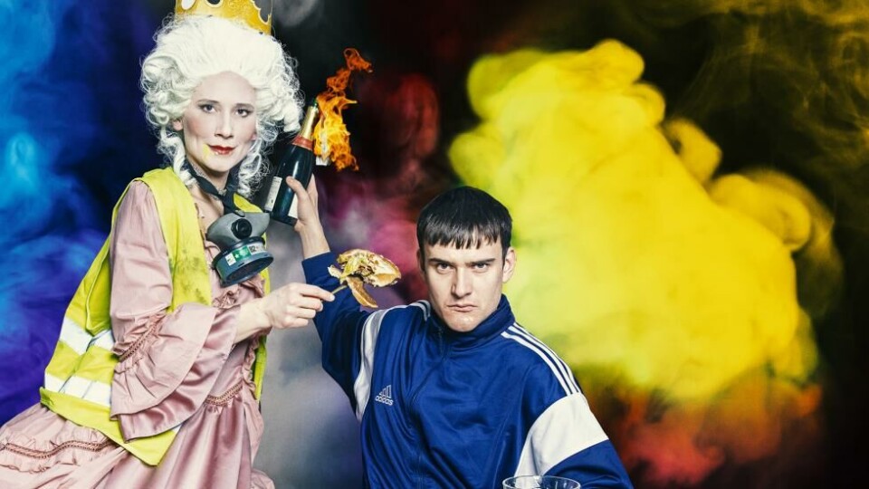 Malin Rømer Brolin-Tani och Jonas Munck Hansen i «De hovedløse». Mungo Park 2020. Foto: Jon Kort