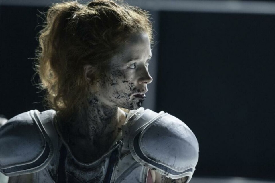 Johanne Louise Schmidt som amazondrottning Penthesilea i Heinrich von Kleists «Penthesilea». Regi: Sigrid Strøm Reibo. Det kgl. teater 2019. Foto: Miklos Szabo