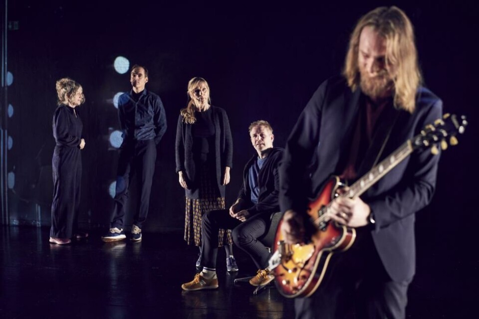 «Menneske, kjære menneske». Regi og konsept: Anders T. Andersen. Nationaltheatret 2020. Foto Øyvind Eide