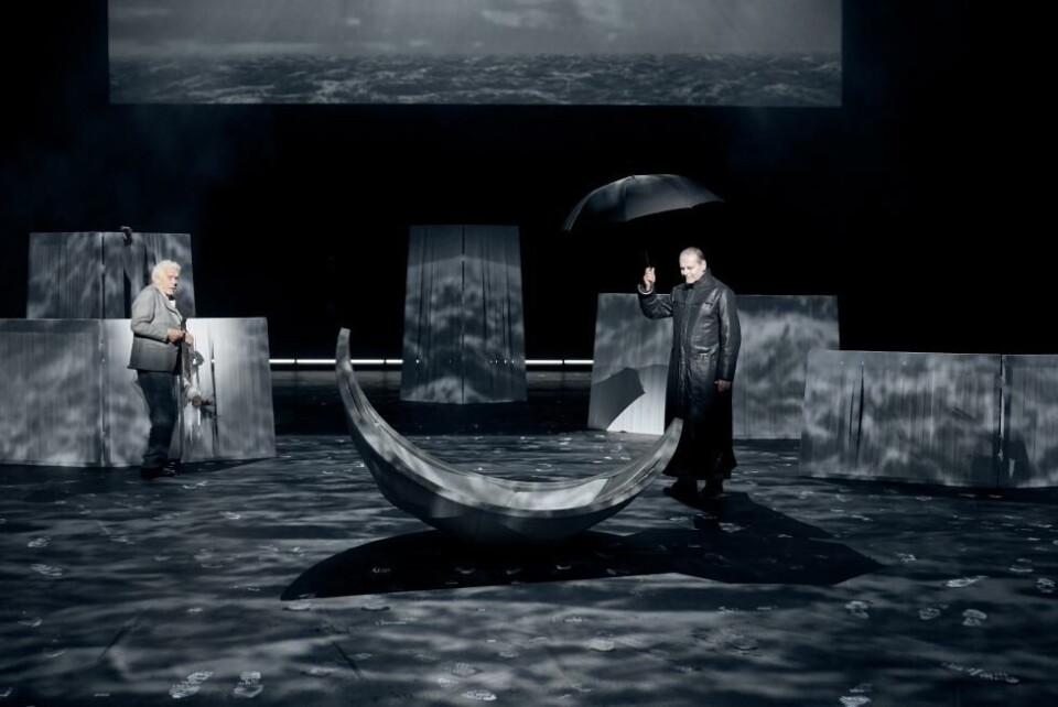 Toralv Maurstad (Peer) og Svein Tindberg (Knappestøyparen) i Peer Gynt. Det Norske Teatret 2018. Foto: Stig Håvard Dirdal