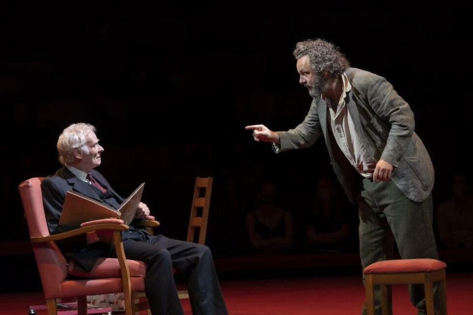 Karl Johnson og Michael Sheen i «Under Milk Wood: A Play for Voices». Foto: Johan Persson.