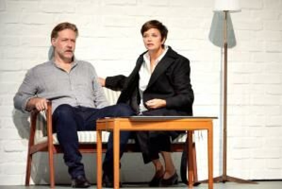 Mads Ousdal og Gisken Armand som Halvord og Aline Solness. Foto: Øyvind Eide