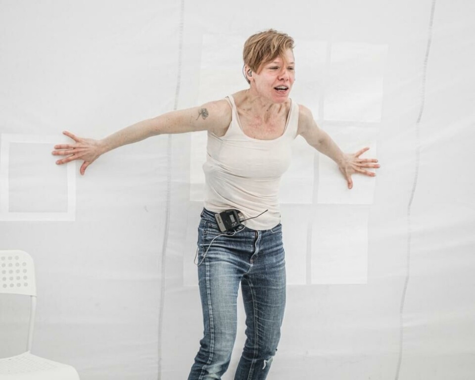 Karin Bergstrand i Placeboliv, Teater Tribunalen. Foto: Henrik Dahl