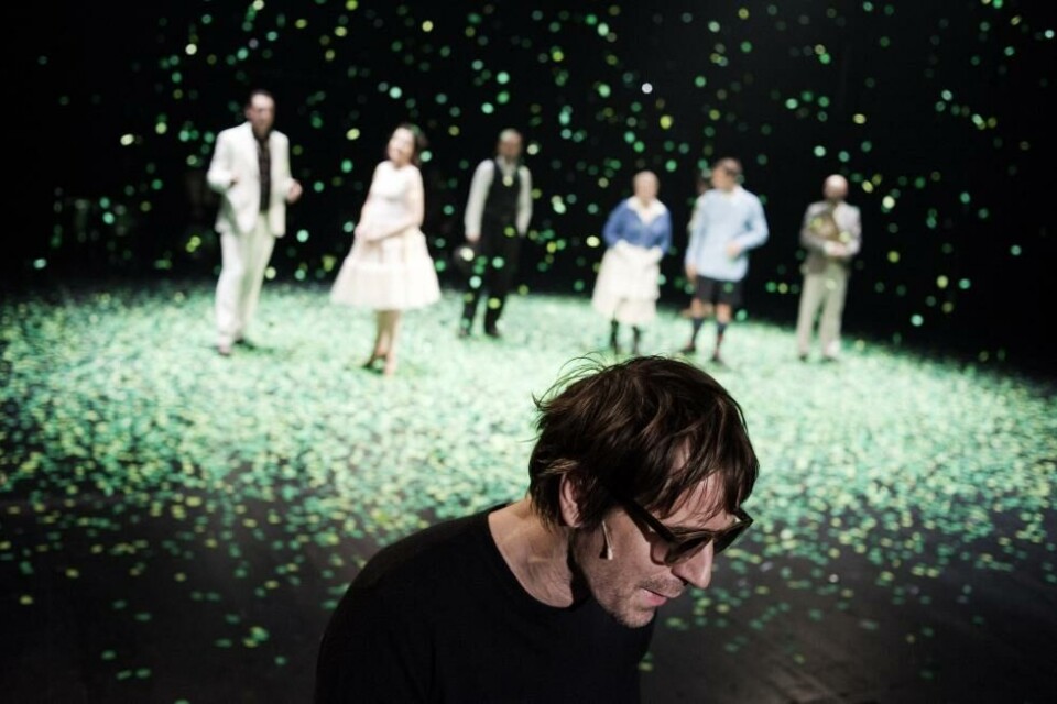 Jens Harzer i Immer noch Sturm. Regi: Dimiter Gotscheff, co-prodkusjon Salzburg Festspiele og Thalia Theater, Hamburg 2011. Foto: Armin Salovic