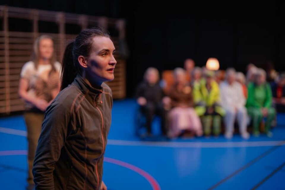 Isabel Toming og koret. Foto: Lars Gunnar Liestøl