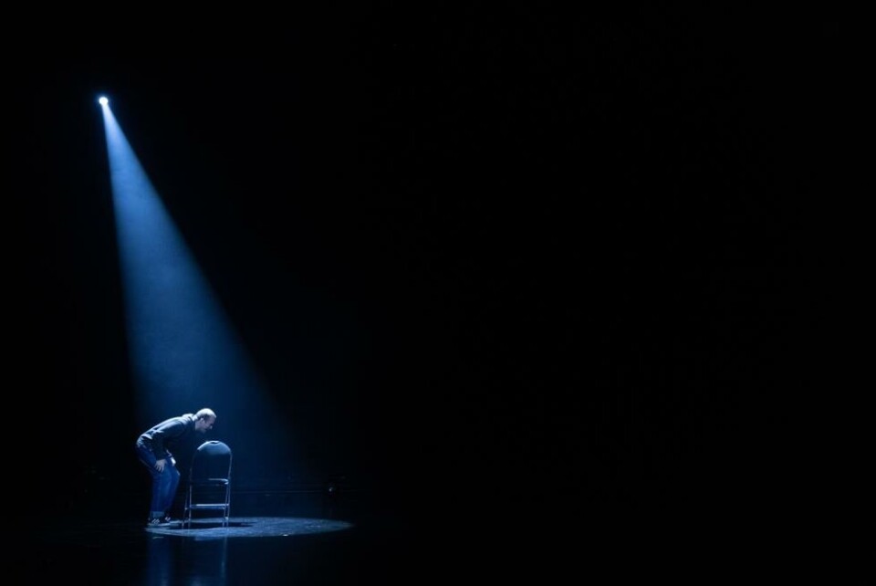 Ferdinand falsen Hiis i «The Supreme Gentleman», regi: Ilene Sørbøe og Runar Hodne. Centralteatret 2022. Foto: Tomas Kvitvik