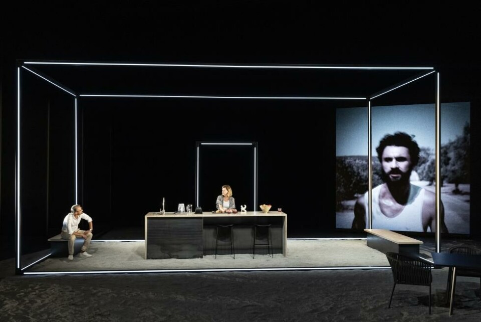 Christian Tschirner og Caroline Peters i «ödipus» av Maja Zade, regi: Thomas Ostermeier. Schaubühne-am-Lehniner Platz, Berlin. Foto: Gianmarco Bresadola