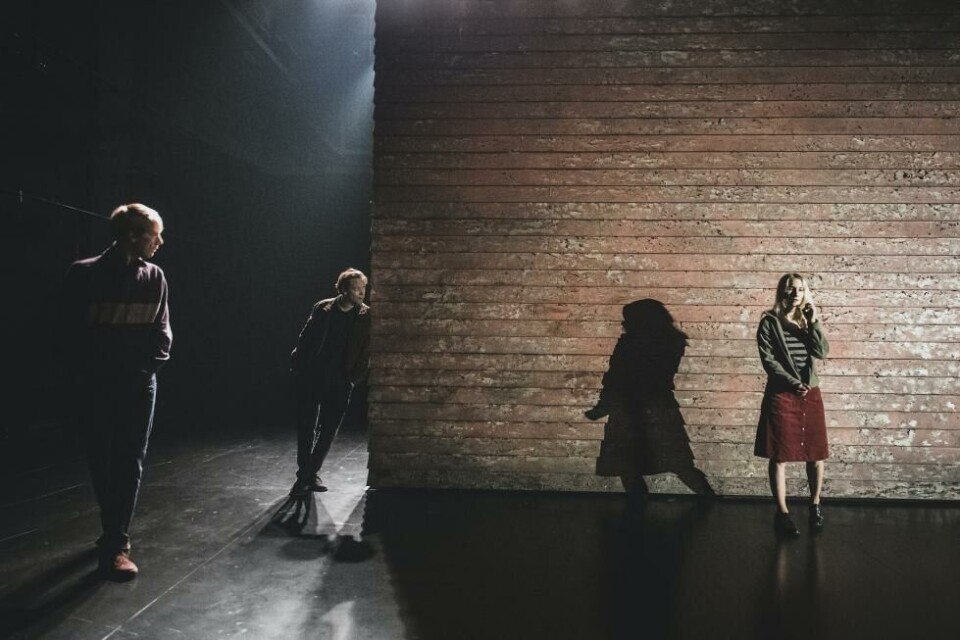 Illustrasjonsfoto fra Fossefestivalen 2019. Nokon kjem til å kome, i regi av Kai Johnsen. Det Norske Teatret 2023. Foto: Dag Jenssen