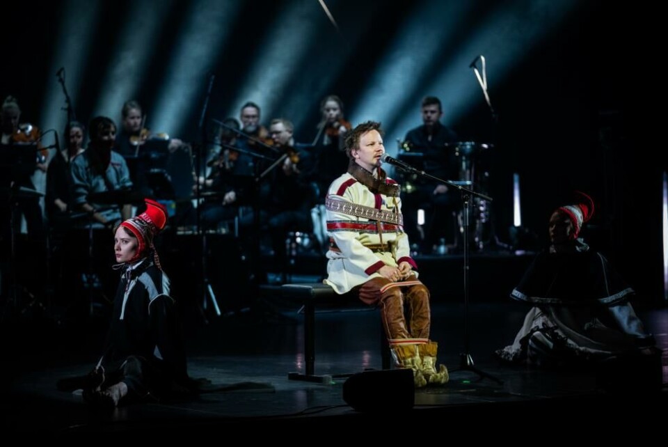 Juovssaheaddji – Tilbakeføreren, av Jakop Janssønn og Niillas Holmberg. Stormen Konserthus (Bodø). Foto: Vidar Thorbjørnsen