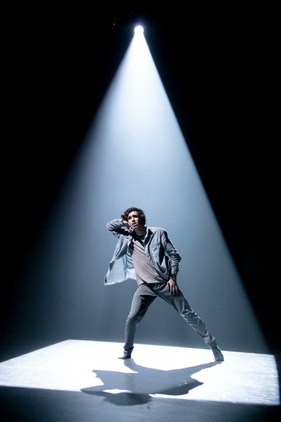 Zander Constant I Alan Lucien Øyens «Story, story, die». Dansens hus 2019. Foto: Mats Backer