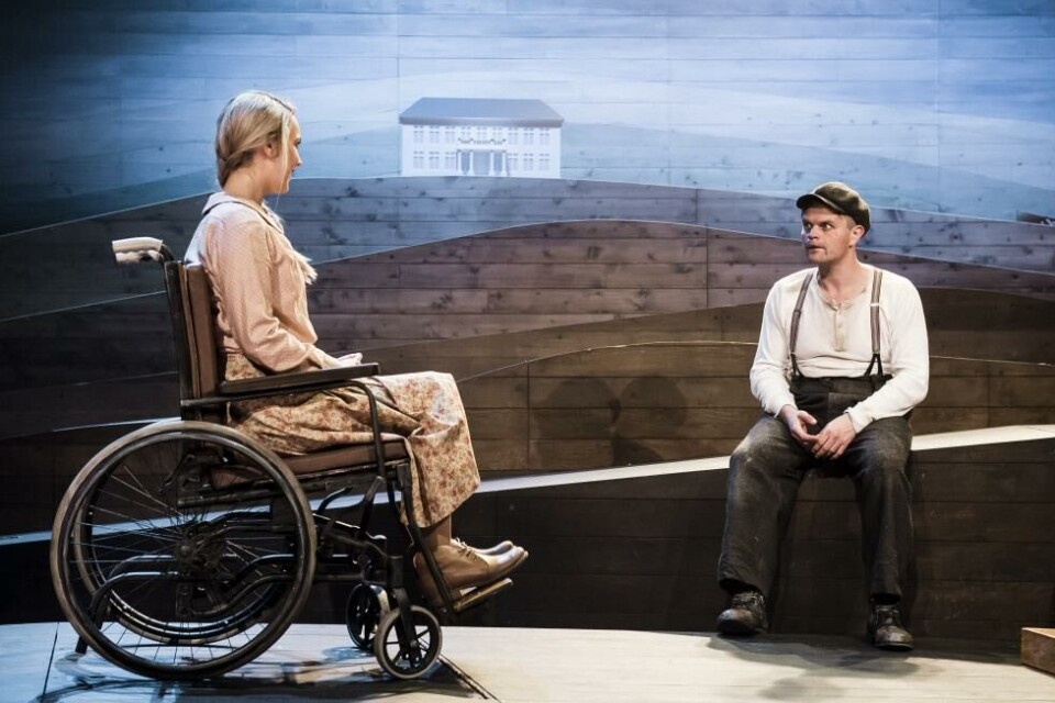 «Den enfoldige morderen», regi: Petter Næss. Teater Innlandet 2019. Foto: Gisle Bjørneby