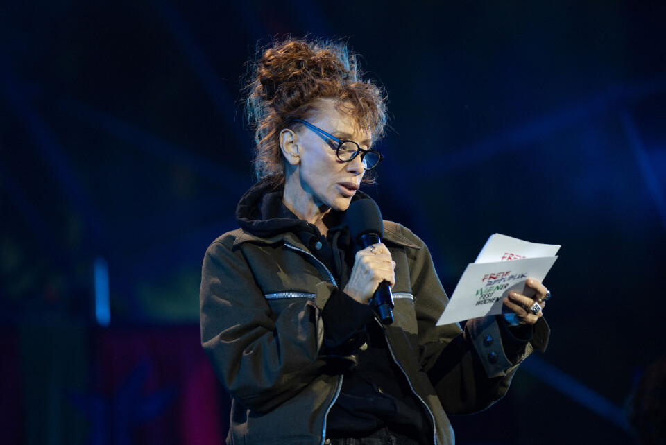Forfatter og dramatiker Sibylle Berg under Festivalåpningen. Foto: Franzi Kreis