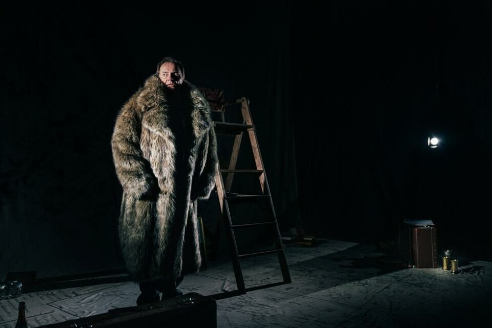 Per Egil Aske som Jonas Lied – kongen av Veøy. Regi: Morten Borgersen. Teatret Vårt 2024. Foto: Erik Birkeland, Tingh