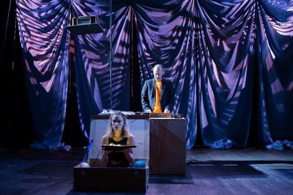 Sweatshop Aleppo av Tale Næss, regi: Katinka Rydin Berge. Vega Scene 2019. Foto: Martin J. Edelsteen