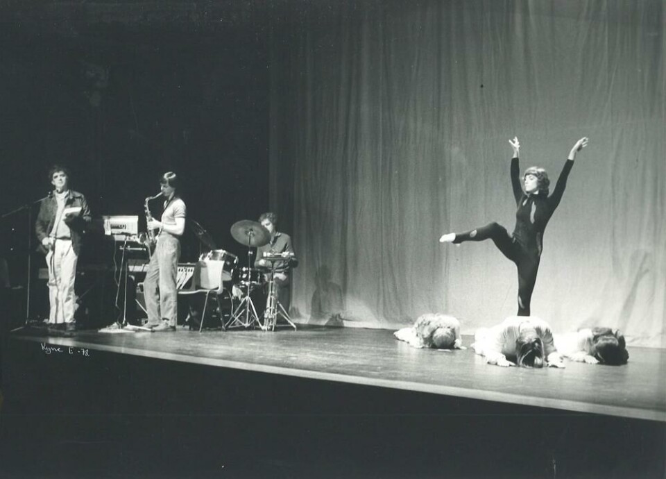 Jan Garbarek Trio, Jan Erik Vold (t.v.) og Merete Bergersen i Hvitt på hvirr, Høvik Ballett 1978. Foto: Kyrre Eilertsen