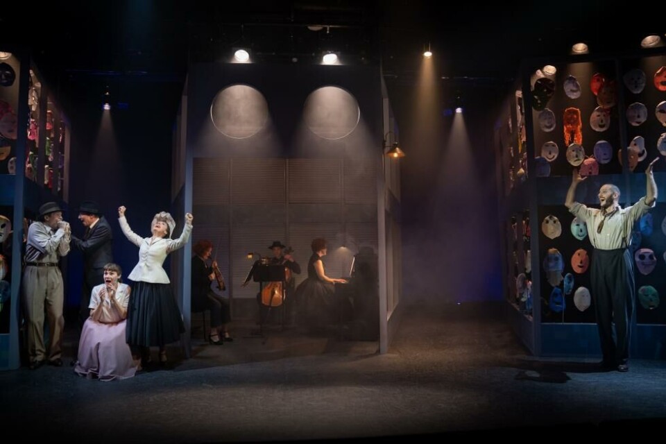 Uppsättningen «Ledaren» på Malmö Operas barn- och ungdomsscen var första tolkningen av dette originella verk, men packades troligen ner för alltid. Foto: Katja Tauberman