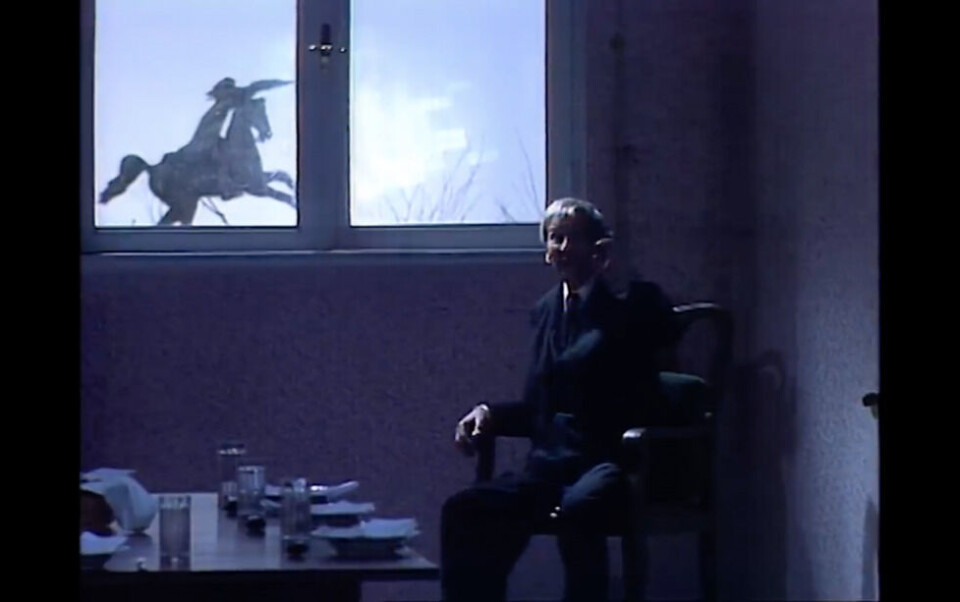 «Heldenplatz» av Thomas Bernhard, regi: Claus Peymann. Skjermbilde: red.