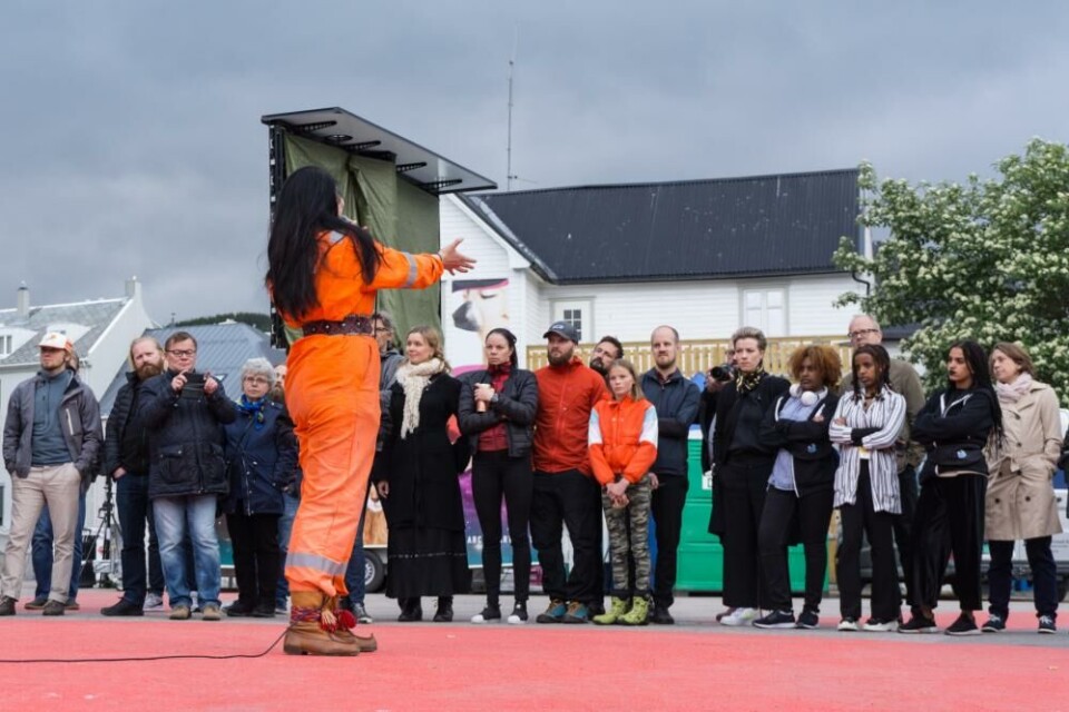 Timimi Måraks Spoken word performance Occupasion, Festspille i Nord-Norge 2019. Foto: Lise Maria Mathisen