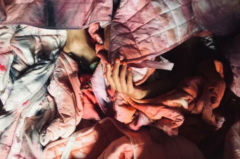 «Spectral», koreografi: Ingri Fiksdal, scenografi og kostyme: Fredrik Floen. Danens hus 2020. Foto: Fredrik Floen