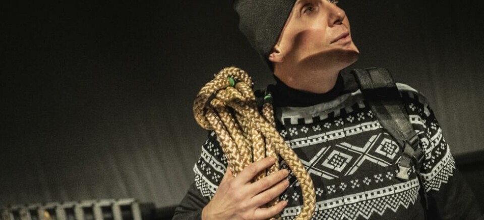 Frode Winther er en av fem skuespillere som spiller Arne Næss i «Arne Næss og fjellets løyndom», regi: Ludvig Uhlbors. Det Norske Teatret 2021.