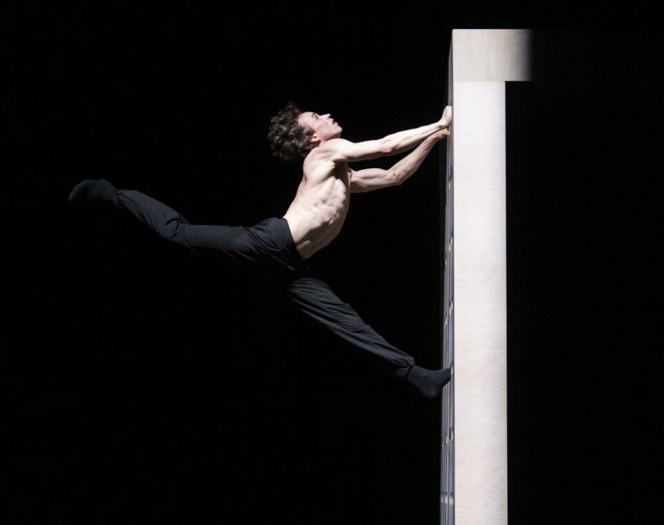 Douwe Dekkers i Samantha Lynch «A Boléro», en duett danset med Emma Lloyd. Foto: Jörg Wiesner