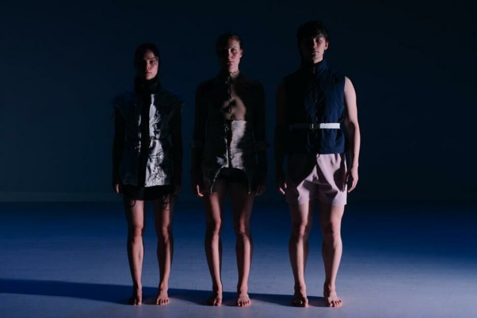 Trine Lise Moe, Dina Moen og Benjamin Windborg Larsen i «Brotherly», koreografi: Tony Tran. Foto: Morgan Hickinbotham