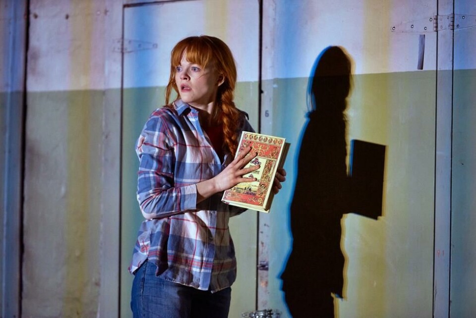 Monica Dybwad som Nora i «Agnes Cecilia». Nationaltheatret 2022. Foto: Øyvind Eide