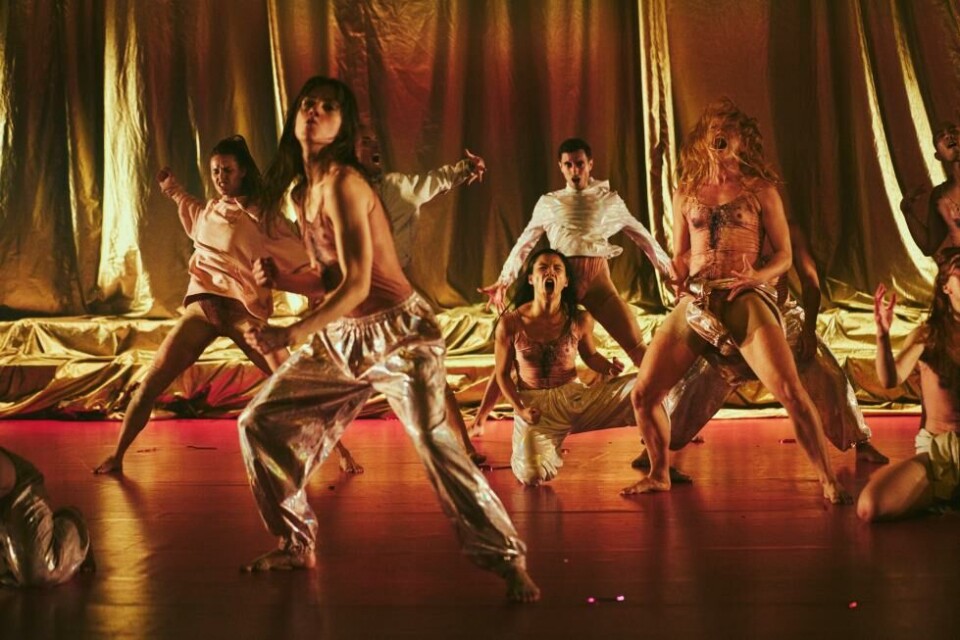 «Romeo og Julie»Av og med Iceland Dance Company. Koreografar: Erna Ómarsdóttir og Halla Ólafsdóttir. Bærum kulturhus og sandnes kulturhus 2022. Foto: Hörður Sveinsson