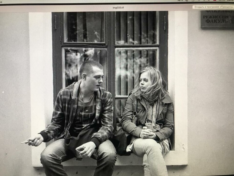Sigrid Strøm Reibo og medstudent Andrej Fomin utenfor Det russiske akademiet for scenekunst (GITIS) i Moskva. Foto: Oleg Glusjkov