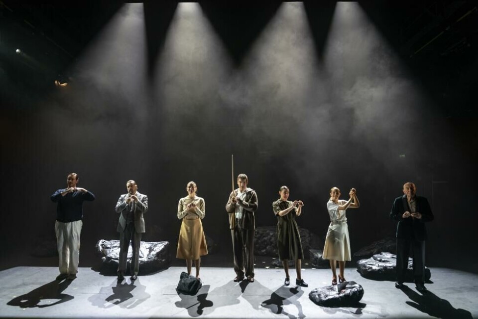 Ensemblet i Kirsebærhagen, regi: Ole Anders Tandberg. Rogaland teater 2022.