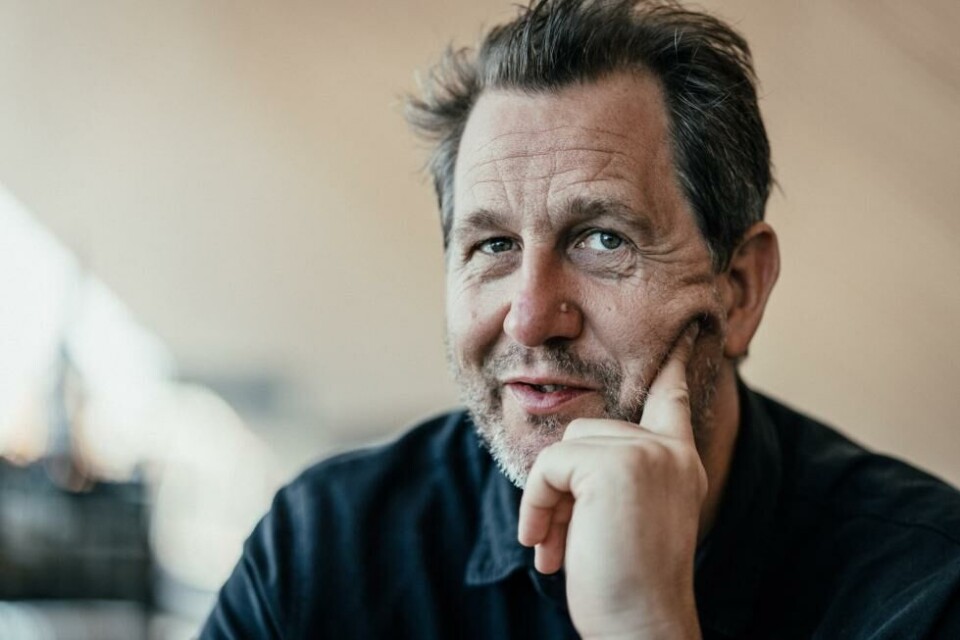 Henrik Rafaelsen, i foajeen på Kilden, juni 2024. Foto: Lars Gunnar Liestøl