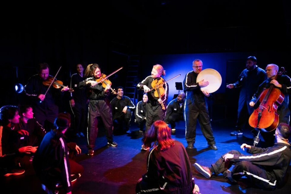 Passer min beat? regi: Christine Yangco Helland. Nordic Black Express, Kloden 2024. Foto: Ingrid Fadnes