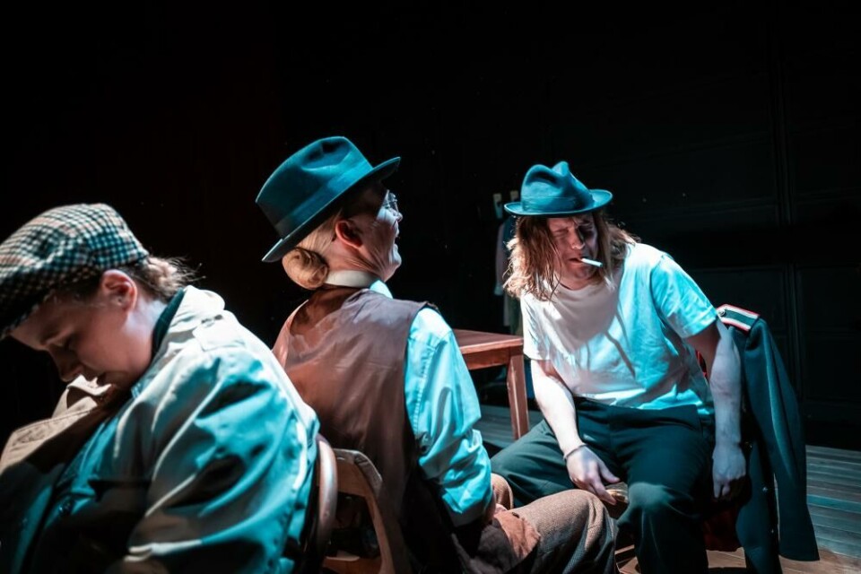 Emma Caroline Deichmann, Ingunn Beate Strige Øyen og Isak Holmen Sørensen. Foto: Vegard Eggen