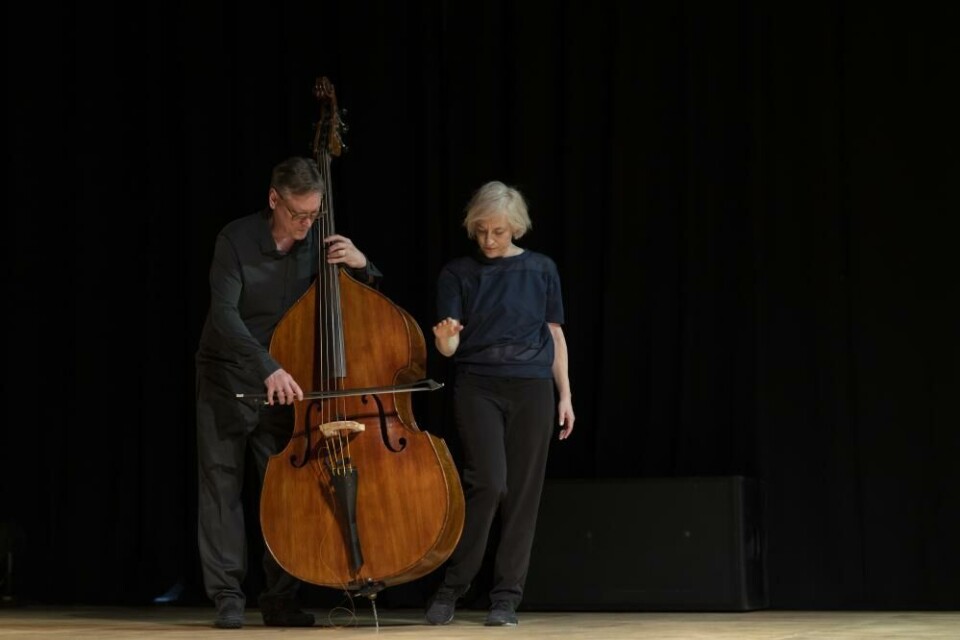 Meg Stuart prøvar på RIMI/IMIR. Foto: Oddbjørn Erland Aarstad