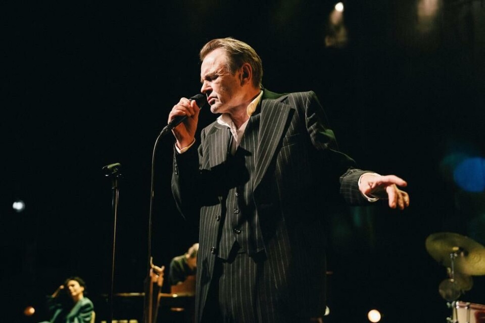 Lasse Kolsrud i Jazz på nynorsk, regi Eirik Stubø. Foto: Monica Tormassy
