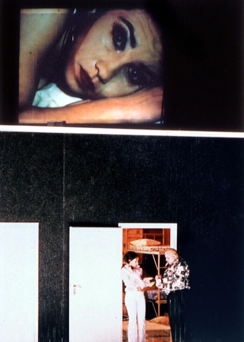 Katrin Angerer i Die Erniedrigte und Beleidigten, regi: Frank Castorf 2001.
